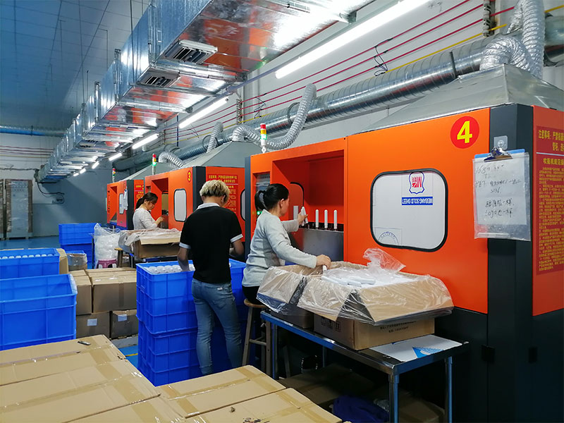 全自動吹瓶機操作過程中有哪些步驟